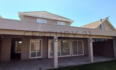 Se arrienda casa en Víctor Troncoso Cdm. cerrado