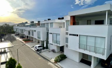 casa en venta en los patios. Cod V4816