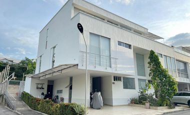 casa en venta en los patios. Cod V4816