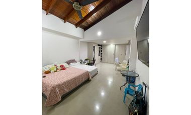 SE VENDE CASA EN BARRIO EL RECREO DE MONTERA