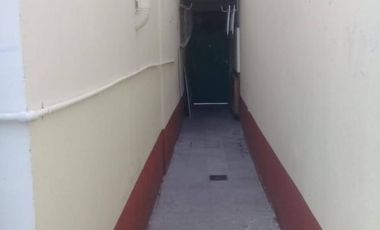 Casa de 4 ambientes, en lote propio, Excelente