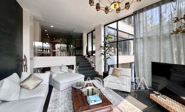 CASA EN VENTA EN LOMAS ALTAS!