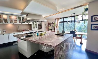 CASA EN VENTA EN LOMAS ALTAS!