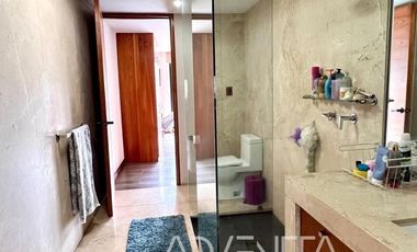 CASA EN VENTA EN LOMAS ALTAS!
