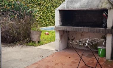 VENDO HERMOSA CASA EN ZONA PARQUE URQUIZA 488 M2