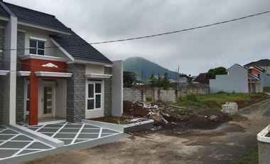 Rumah Cantik di Ratu Mansion Cianjur