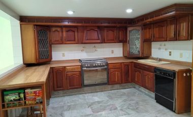 SAN JERONIMO CASA EN CONDOMINIO EN VENTA
