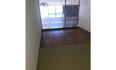 ALQUILAMOS LOCAL / OFICINA  EN GALERA LAS AMÉRICAS PLENO CENTRO CÓRDOBA