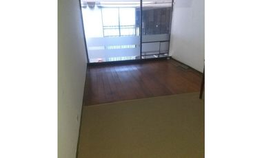 ALQUILAMOS LOCAL / OFICINA  EN GALERA LAS AMÉRICAS PLENO CENTRO CÓRDOBA