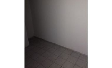 ALQUILAMOS LOCAL / OFICINA  EN GALERA LAS AMÉRICAS PLENO CENTRO CÓRDOBA