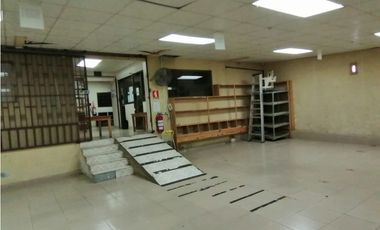 VENDO/ALQUILO LOCAL EN PARQUE LEFEVRE