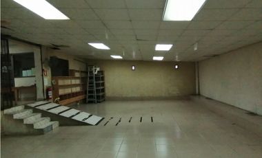 VENDO/ALQUILO LOCAL EN PARQUE LEFEVRE