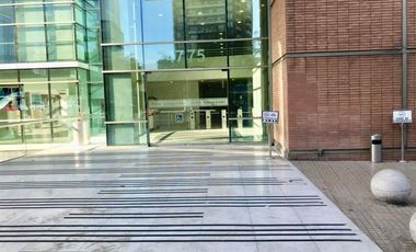 Oficina en Arriendo en Torre Apoquindo / Metro Escuela Militar