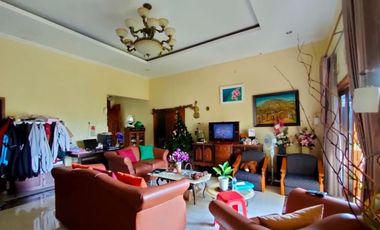 Rumah Siap Huni Dengan Halaman Luas di Purwomartani