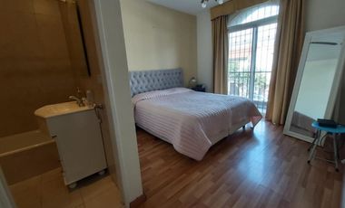 EXCELENTE PROPIEDAD DUPLEX, 4AMBIENTES, CALLE GELLY Y OBES AL 1000V.SARMIENTO SUSANA QUINELLI NEGOCIOS INMOBILIARIOS 156 583 7048