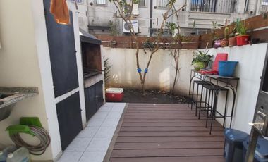 EXCELENTE PROPIEDAD DUPLEX, 4AMBIENTES, CALLE GELLY Y OBES AL 1000V.SARMIENTO SUSANA QUINELLI NEGOCIOS INMOBILIARIOS 156 583 7048