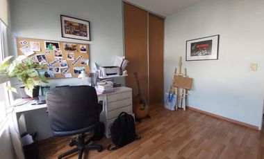 EXCELENTE PROPIEDAD DUPLEX, 4AMBIENTES, CALLE GELLY Y OBES AL 1000V.SARMIENTO SUSANA QUINELLI NEGOCIOS INMOBILIARIOS 156 583 7048