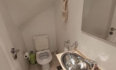 EXCELENTE PROPIEDAD DUPLEX, 4AMBIENTES, CALLE GELLY Y OBES AL 1000V.SARMIENTO SUSANA QUINELLI NEGOCIOS INMOBILIARIOS 156 583 7048
