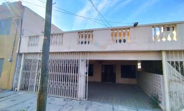 Casa en  venta en Av. Central Ideal para inversionistas  San Nicolas de los Garza