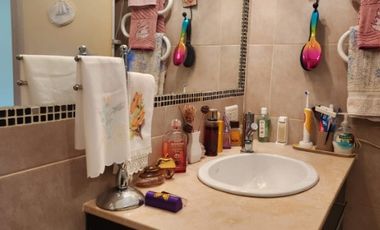 Casa PH en venta en Remedios de Escalada Oeste