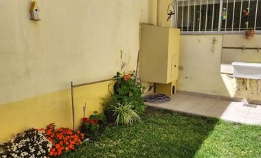 Casa PH en venta en Remedios de Escalada Oeste