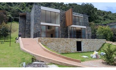 Venta de casa Club House en Yerbabuena chia $3.000.000.000