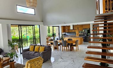 casa en venta en bello cabecera municipal. Cod V24084