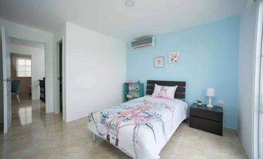 Venta de Casa en Urb. Casa Laguna, cerca C.C. El Dorado, Samborondon.