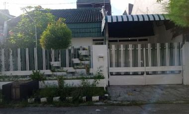 Rumah disewakan di RW 01, Ketabang, Genteng, Surabaya, Jawa Timur