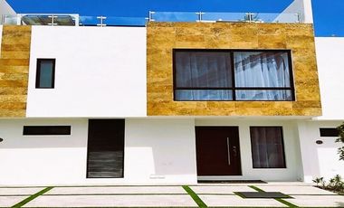 Casa con Acabados PREMIUM en el Fraccionamiento Zibatá, Qro.