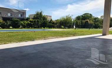 Venta - Casa 4 ambientes, Jardin, Pileta - San Matias, Escobar