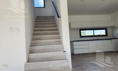 Venta - Casa 4 ambientes, Jardin, Pileta - San Matias, Escobar