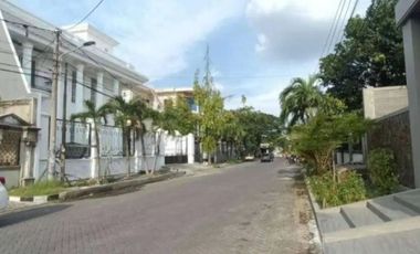 Bangunan 3 lantai bisa untuk hunian atau kantor di kawasan raya a yani, Strategis