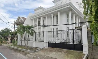 Bangunan 3 lantai bisa untuk hunian atau kantor di kawasan raya a yani, Strategis