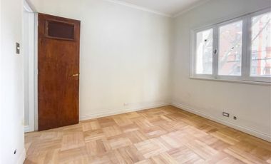 Edificio Venta de 4 pisos para Inversion. Providencia