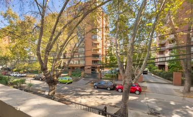 Edificio Venta de 4 pisos para Inversion. Providencia