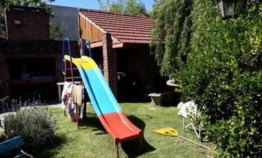 VENDO EXCEPCIONAL CHALET (FORTUNATO DE LA PLAZA)