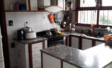 VENDO EXCEPCIONAL CHALET (FORTUNATO DE LA PLAZA)