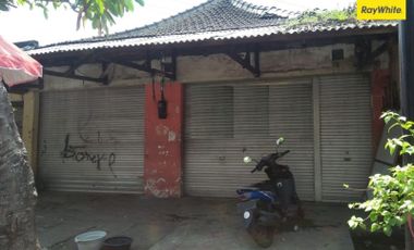 Dijual Rumah Pusat Kota di Jalan Demak, Surabaya