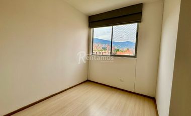 apartamento en arriendo en loma del esmeraldal. Cod A776514