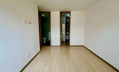 apartamento en arriendo en loma del esmeraldal. Cod A776514