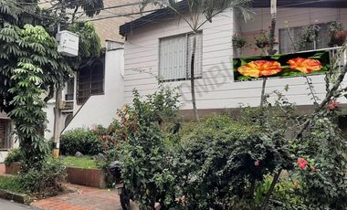 Casa Unifamiliar en Laureles la castellana Medellín.
