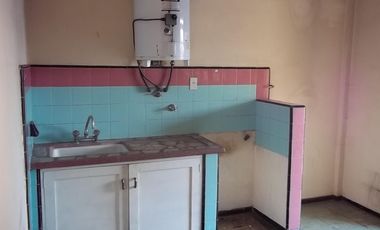 DEPARTAMENTO DE 2 AMBIENTES EN ALQUILER LA TABLADA.-