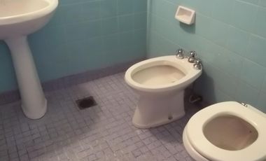 DEPARTAMENTO DE 2 AMBIENTES EN ALQUILER LA TABLADA.-