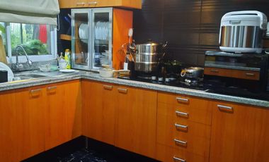 Rumah Semi Furnished Bebas Banjir, 2 Setengah Lantai Dalam Cluster di Jl Aria Putra, Serua Indah, Ciputat