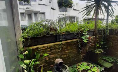 Rumah Semi Furnished Bebas Banjir, 2 Setengah Lantai Dalam Cluster di Jl Aria Putra, Serua Indah, Ciputat