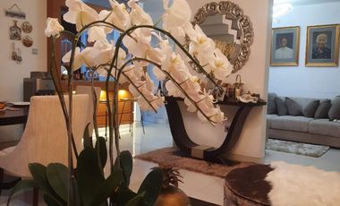 Rumah Semi Furnished Bebas Banjir, 2 Setengah Lantai Dalam Cluster di Jl Aria Putra, Serua Indah, Ciputat