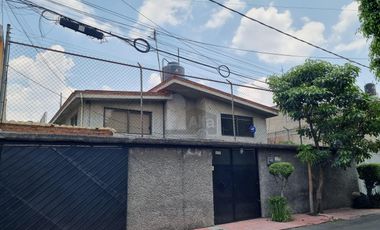 Casa en venta, Excelente casa en Xochimilco, Santa María Tepepan, salidas rápidas av. principarles