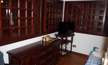Venta de excelente Chalet con local Posadas