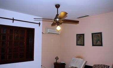 Venta de excelente Chalet con local Posadas